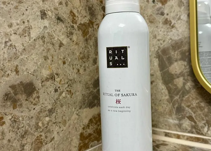 Lägenhet Mitten In Der Koelner - Design Trifft Altbau *